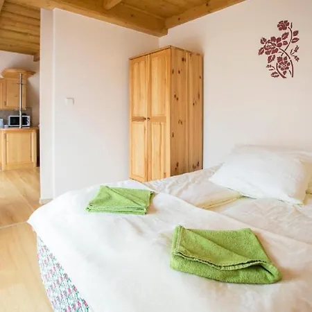 U Bohuna Jacuzzi & Sauna شقة *