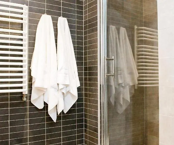 شقة U Bohuna Jacuzzi & Sauna *